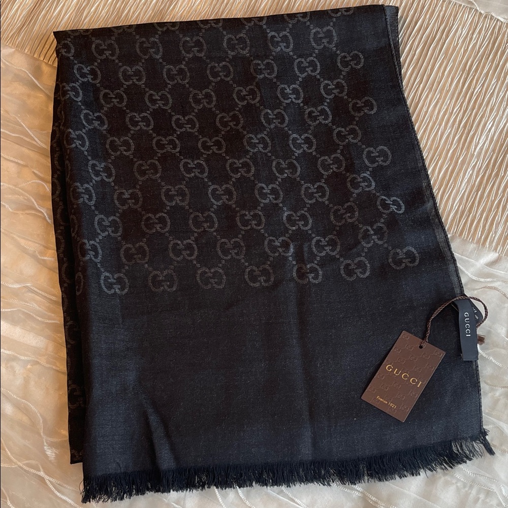Gucci Black GG Jacquard Scarf